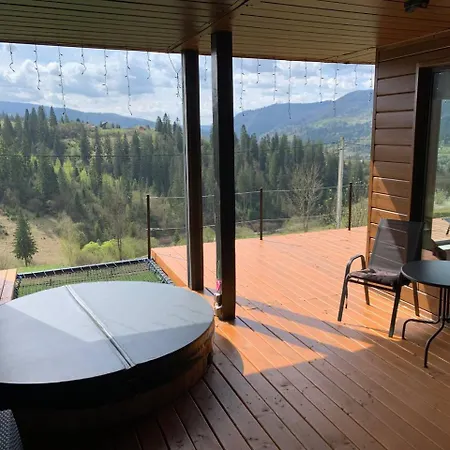 Chalet Ecottage для двох у горах із чаном-джакузі Slavske