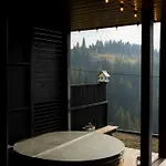 Ecottage для двох у горах із чаном-джакузі 木屋 *